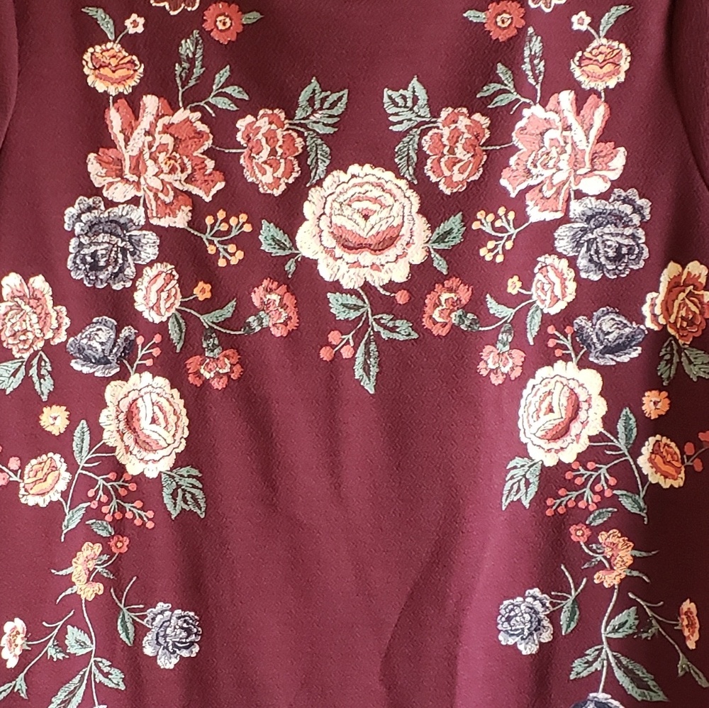 Floral Shift Dress - Picture 3 of 8
